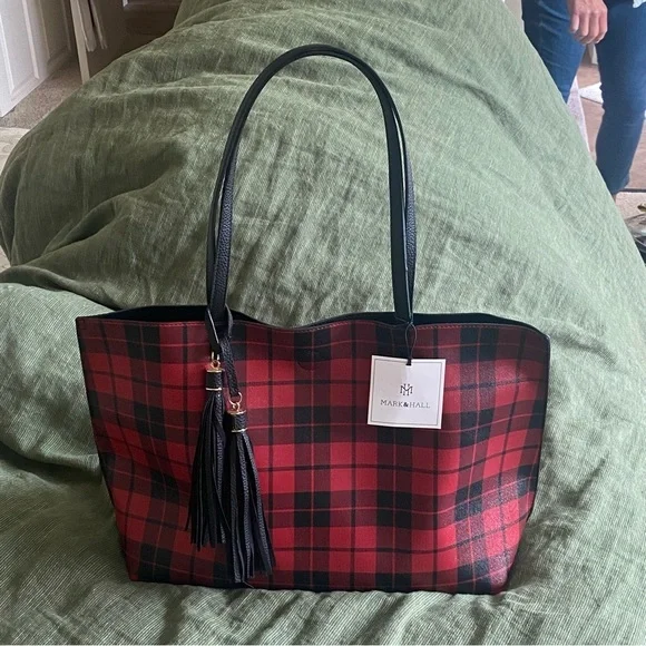 Mark Hall 3 Piece Tote Set - Picture 8 of 9